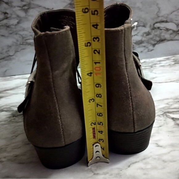 ANA Alford Brown Faux Suede Ankle Boot Size 7.5 - Picture 10 of 10